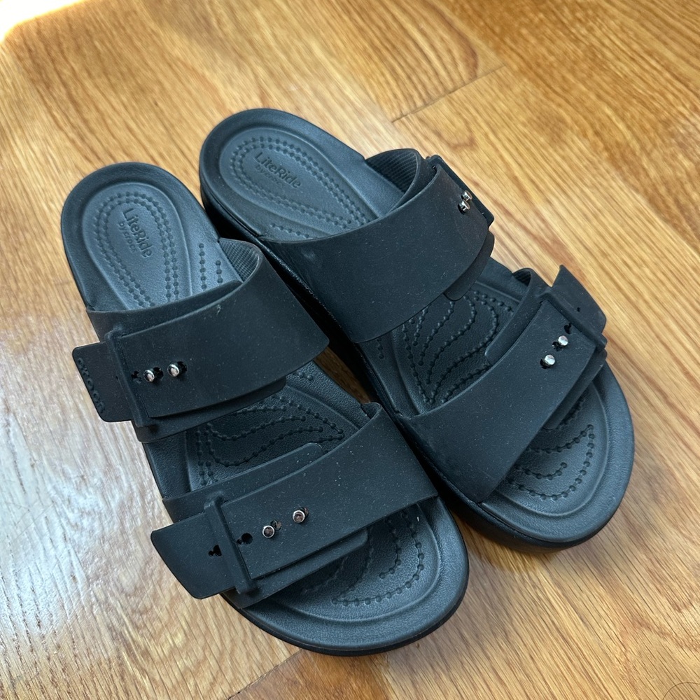 CROCS LiteRide Black Women's Sandals